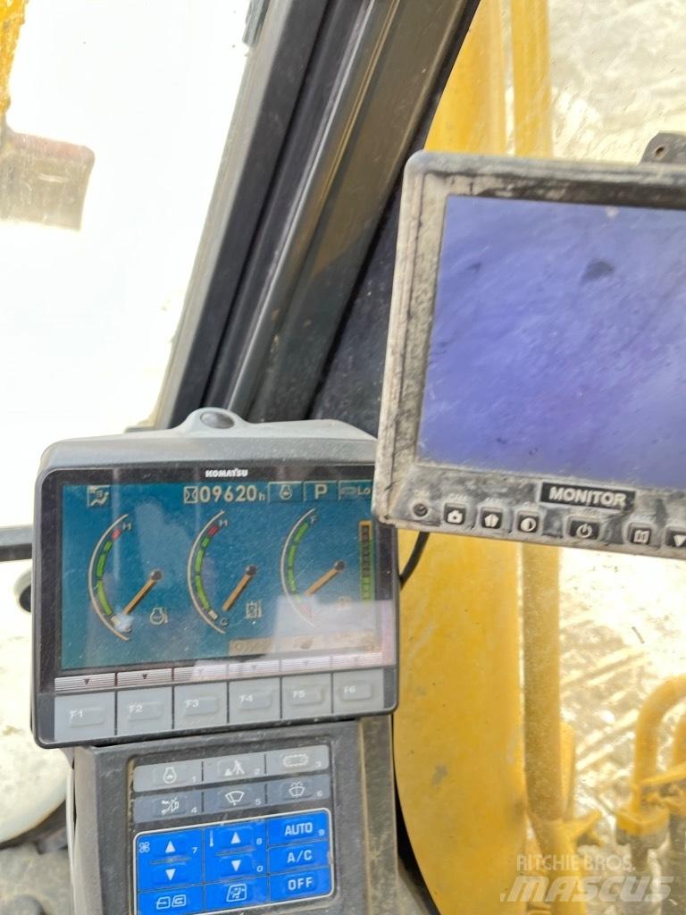 Komatsu PC 240 LC-7 Escavadoras de rastos