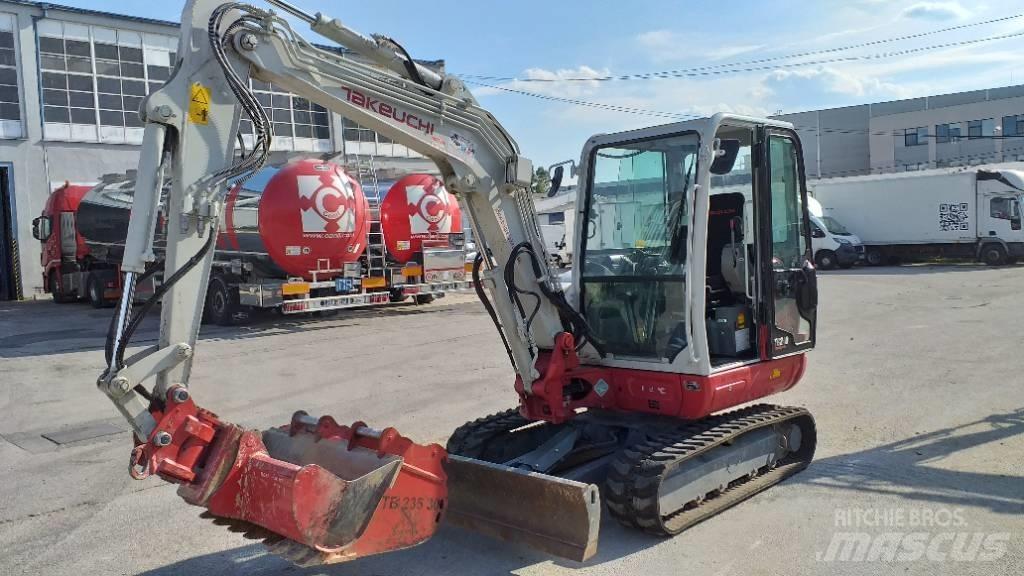 Takeuchi TB 240 Mini Escavadoras <7t