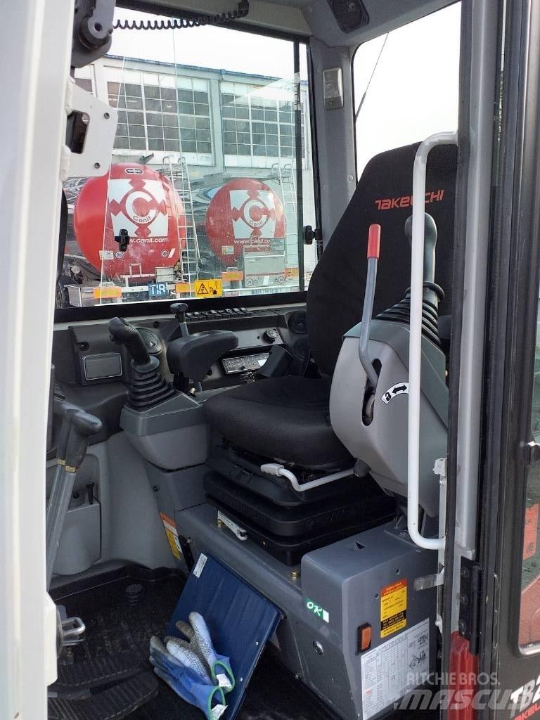 Takeuchi TB 240 Mini Escavadoras <7t
