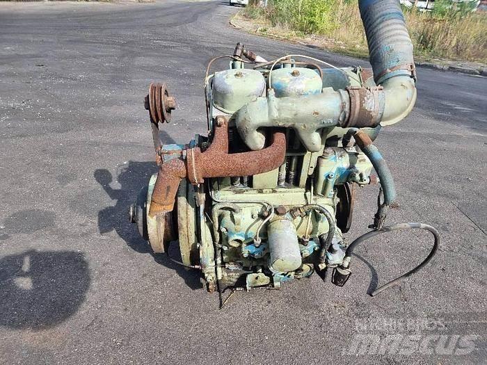  Engines F2L912 Transportes - Outros

