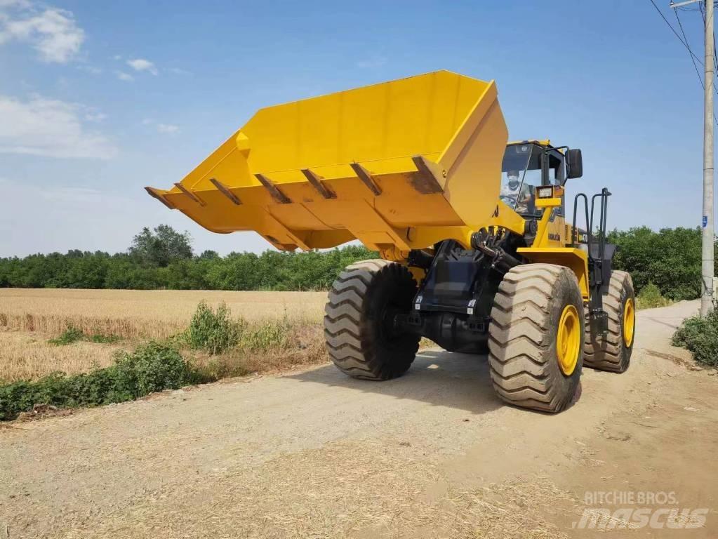 Komatsu WA 470-3 Pás carregadoras de rodas