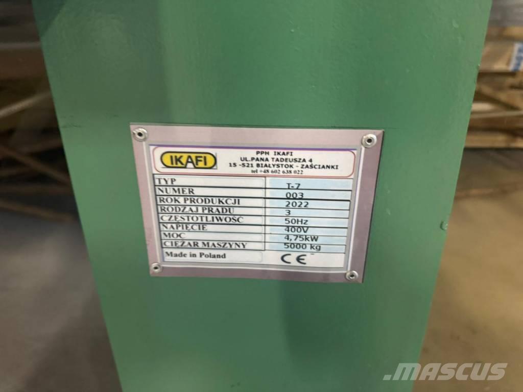  IKAFI T-7 Construção - Outros
