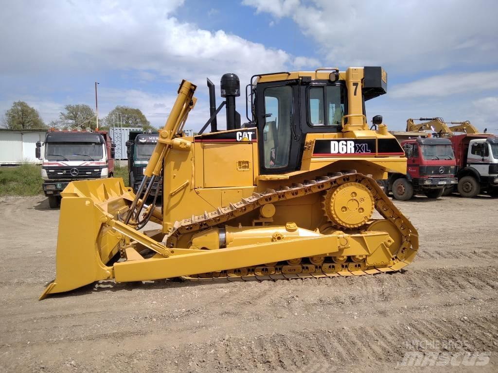 CAT D 6 R XL Dozers - Tratores