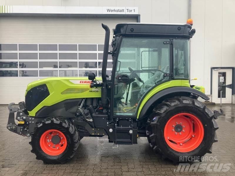 CLAAS NEXOS 240 S Tratores Agrícolas usados