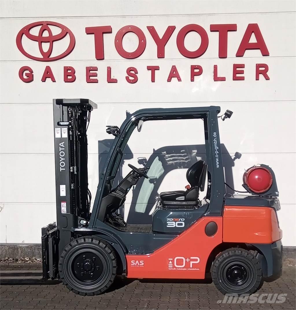 Toyota 02-8FGF30 Empilhadores a gás