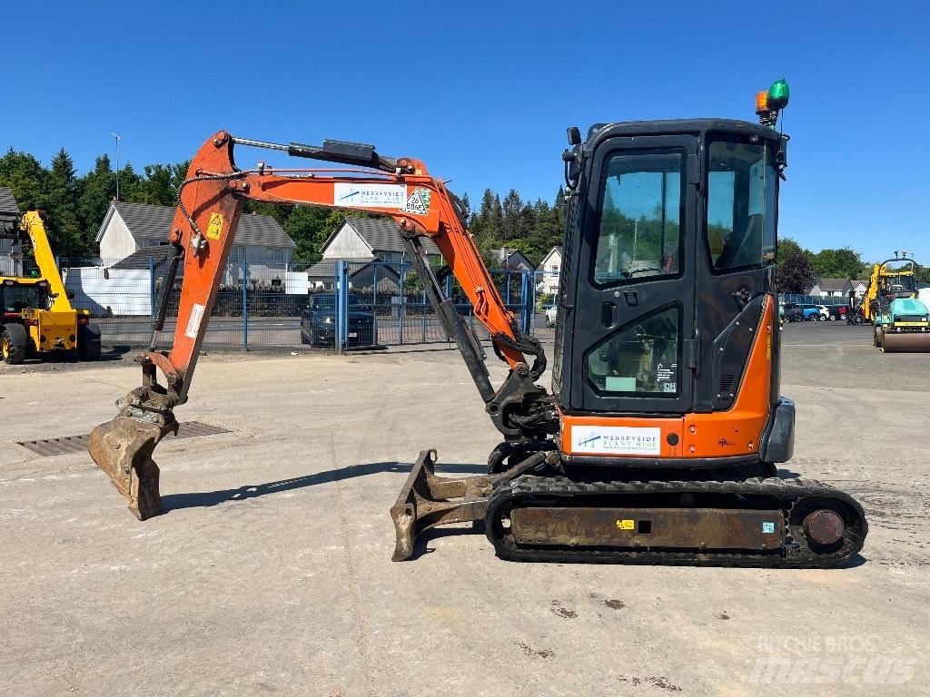 Hitachi ZX33U-6 Mini Escavadoras <7t