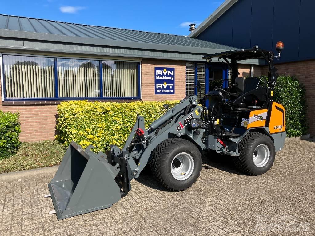 GiANT G2500 HD X-Tra Pás carregadoras de rodas