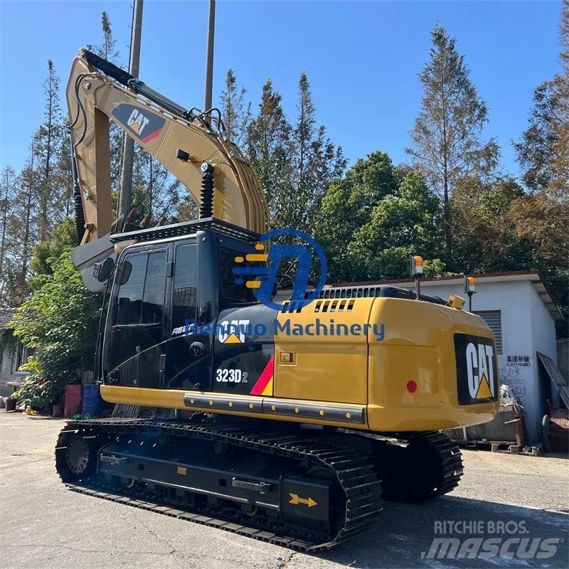 CAT 323D2 Escavadoras de rastos