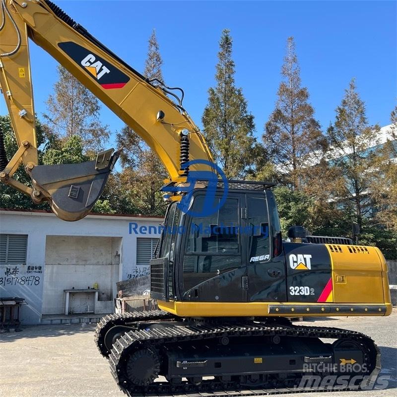 CAT 323D2 Escavadoras de rastos