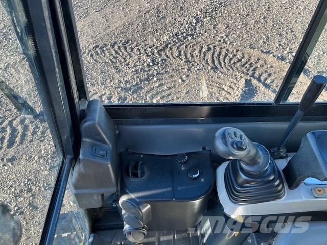 Komatsu PC16R HS Mini Escavadoras <7t