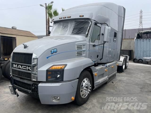 Mack Anthem Tractores (camiões)