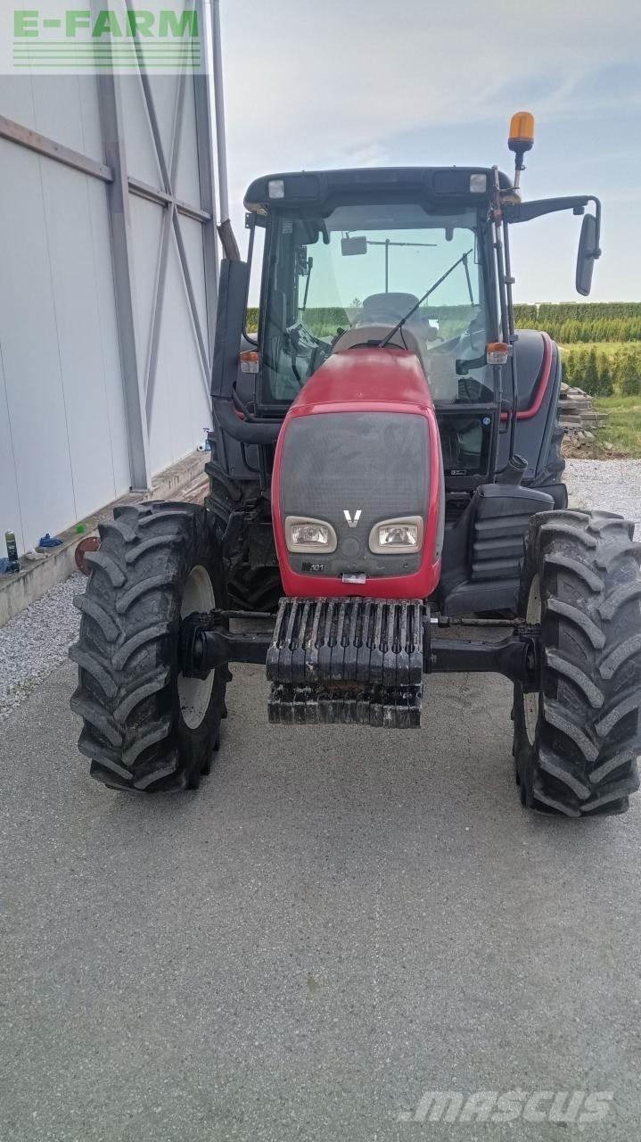 Valtra N101 PRO Tratores Agrícolas usados