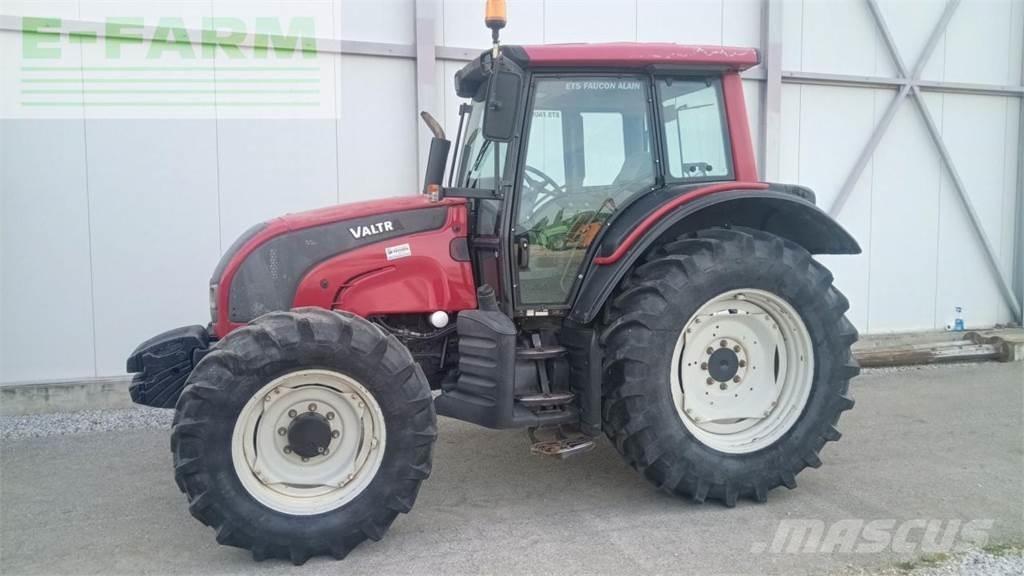 Valtra N101 PRO Tratores Agrícolas usados