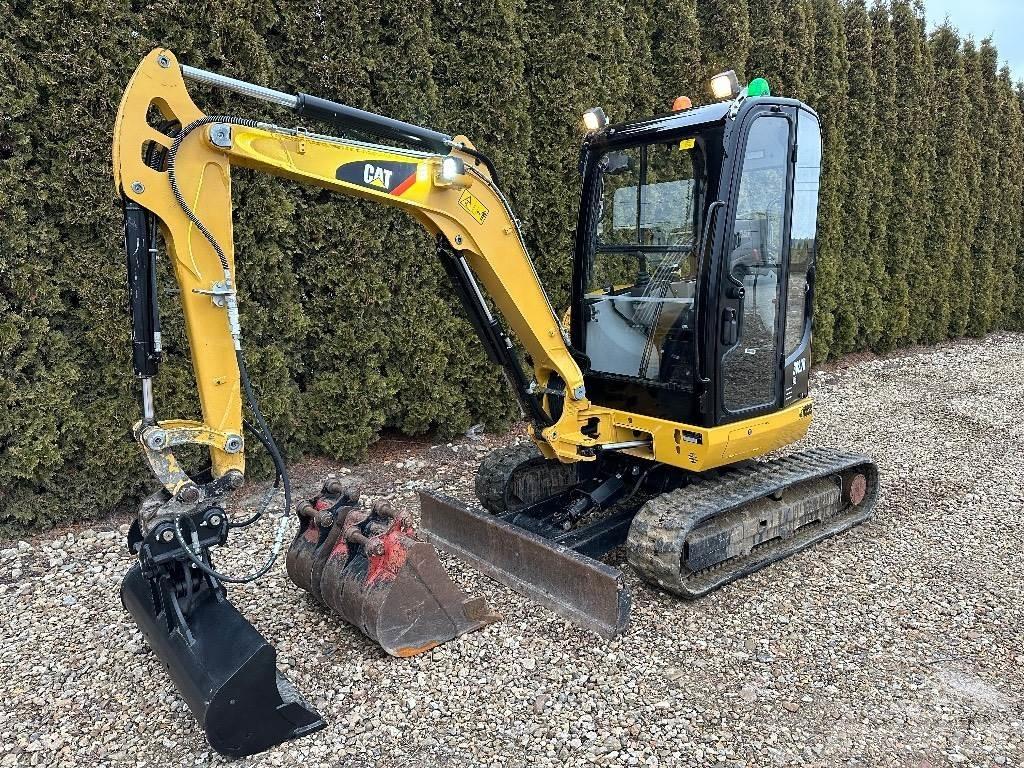 CAT 302.7 D CR Mini Escavadoras <7t