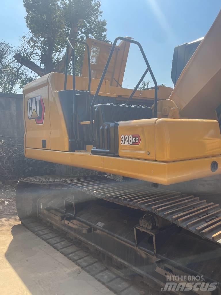 CAT 326 GC Escavadoras de rastos