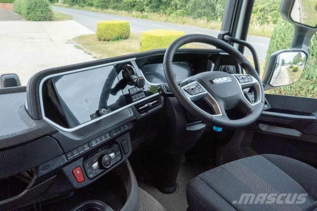 DAF XD 450 FAX 8x2 Camiões-cisterna