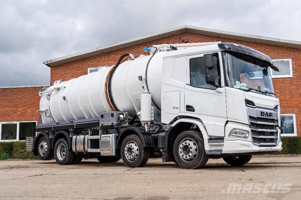 DAF XD 450 FAX 8x2 Camiões-cisterna
