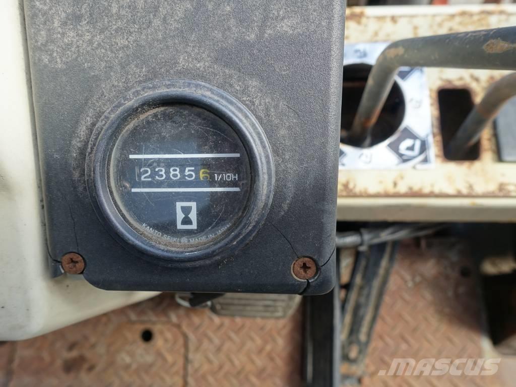 Nissan EH 02 A 20U Empilhadores Diesel