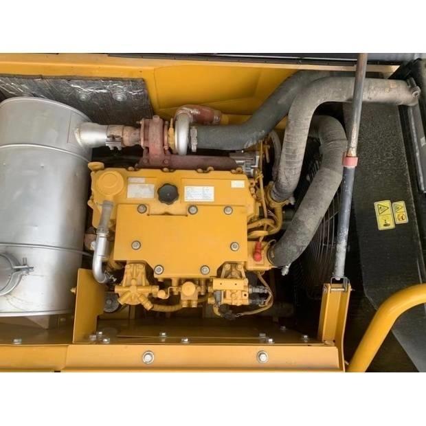 CAT 318d2 Escavadoras de rastos