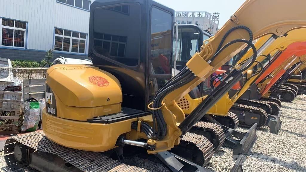 CAT 304 CR Mini Escavadoras <7t
