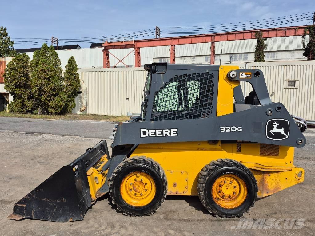 John Deere 320G Carregadoras de direcção deslizante