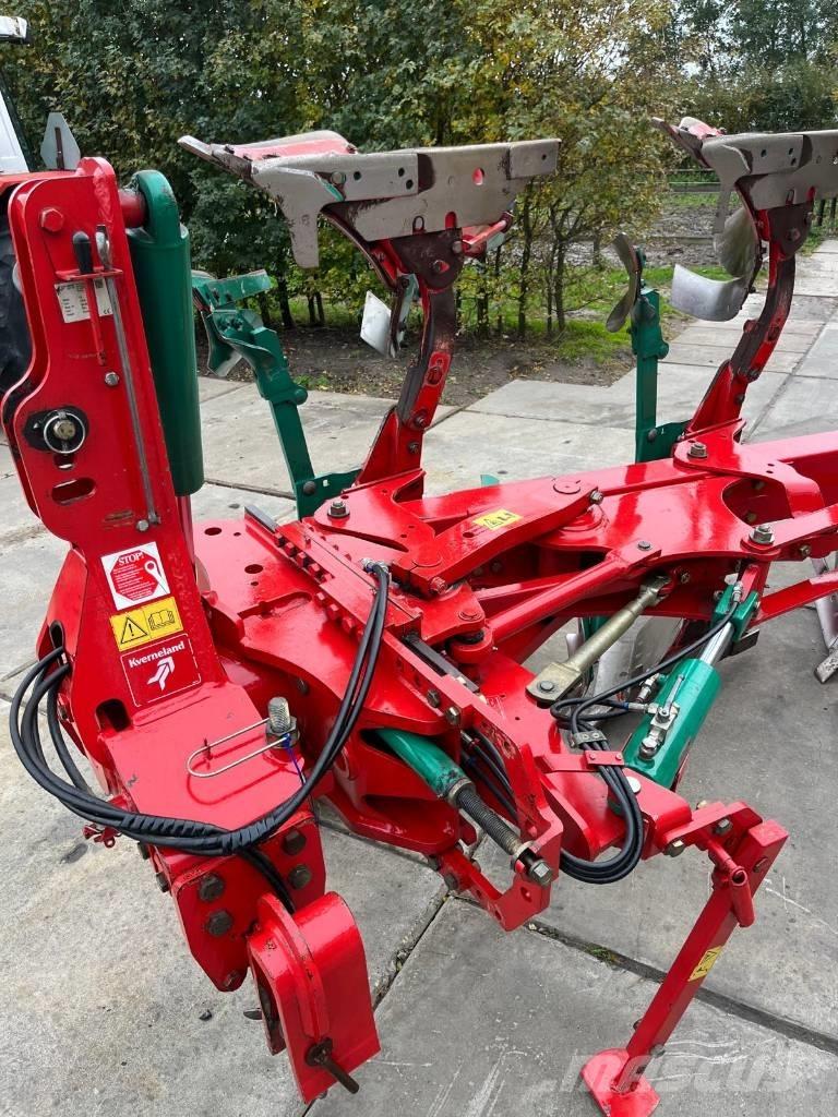 Kverneland LB100-300 Charruas reversíveis