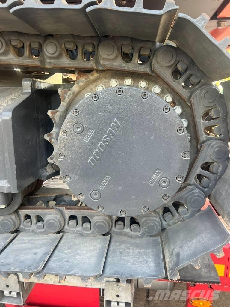 Develon DX270HD-10 Escavadoras de rastos
