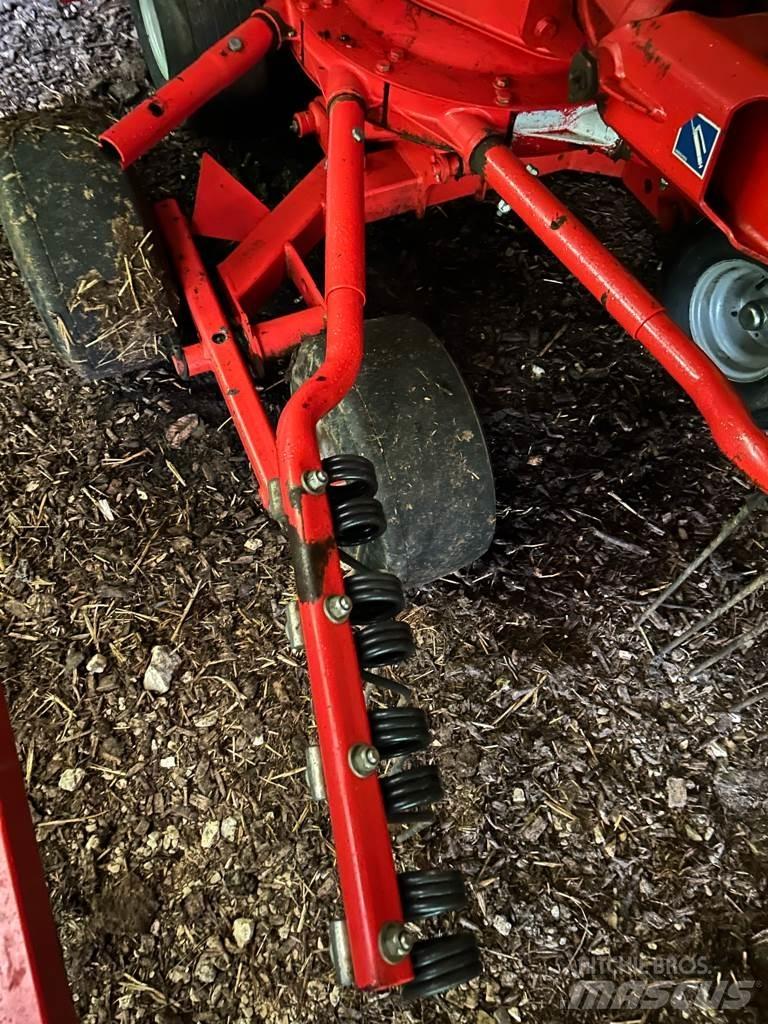 Kuhn GA 6632 Gadanheiras-fileiras