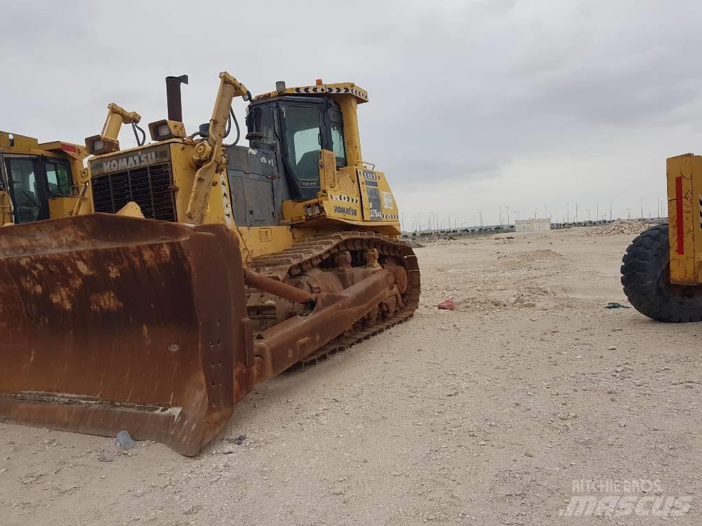 Komatsu D 275 AX Dozers - Tratores rastos