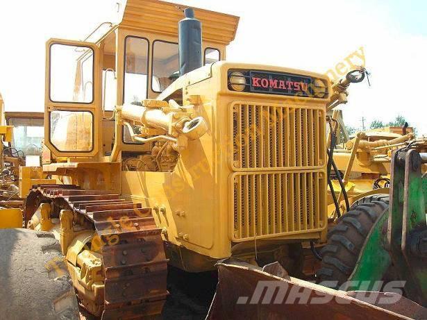 Komatsu D 155 A-1 Dozers - Tratores rastos