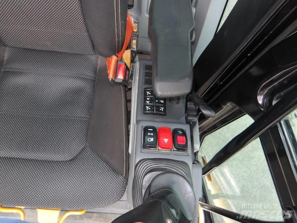 CAT M 318 Escavadoras de rodas