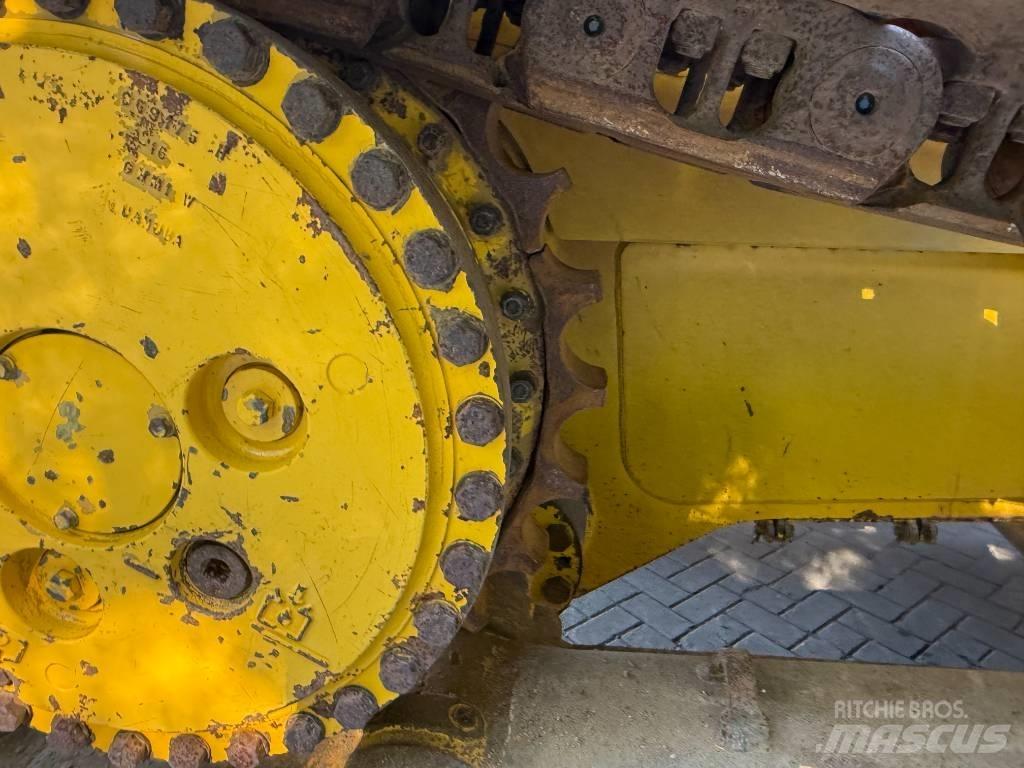 CAT D 6 T LGP Dozers - Tratores rastos
