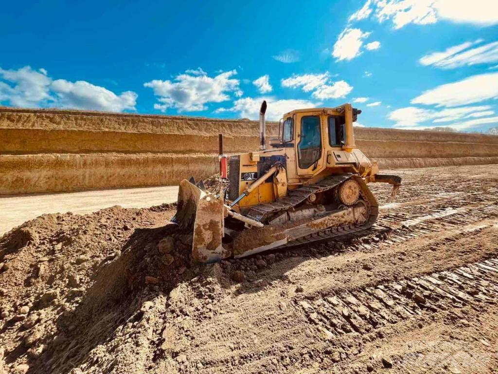 CAT D 5 H Dozers - Tratores rastos
