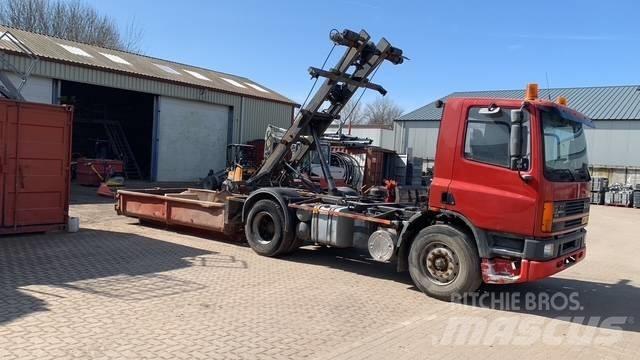 DAF CF 65.210 Camiões de caixa fechada