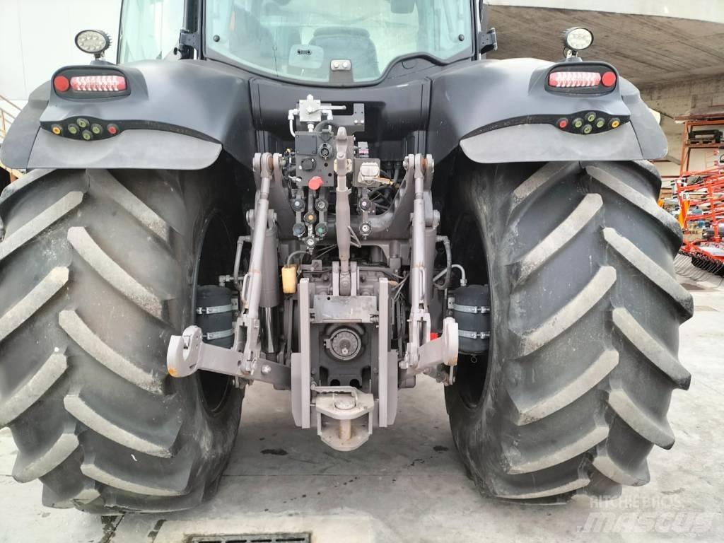 CLAAS Axion 810 Tratores Agrícolas usados