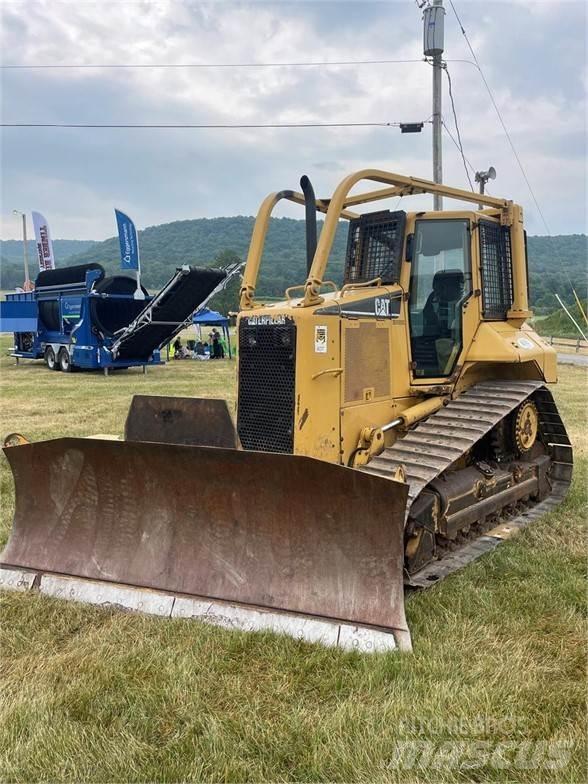 CAT D5N Dozers - Tratores rastos