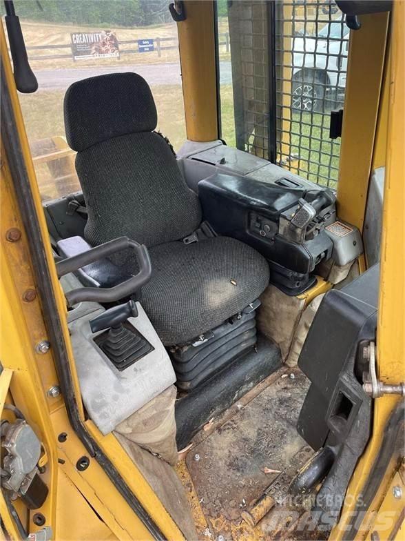 CAT D5N Dozers - Tratores rastos