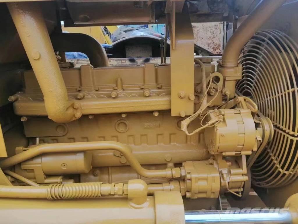 CAT D 4 C Dozers - Tratores rastos