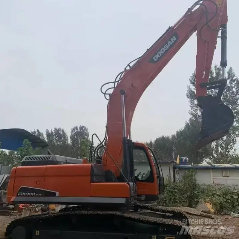 Doosan DX 300 Escavadoras de rastos