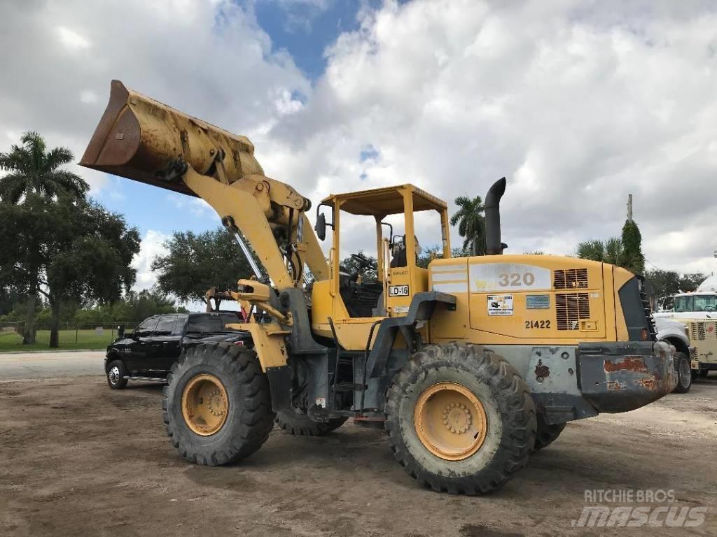 Komatsu WA320-5 Pás carregadoras de rodas