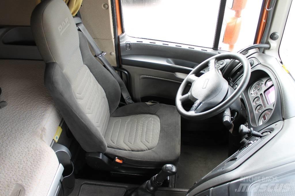 DAF XF105.460 Camiões de chassis e cabine