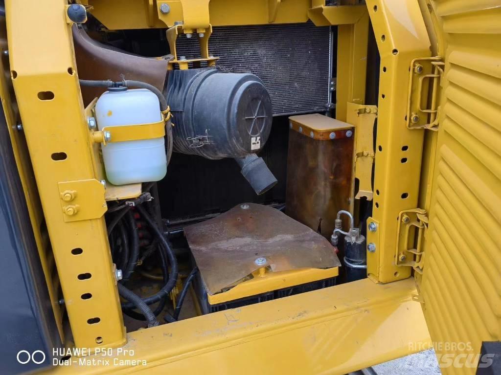 Komatsu PC130 Escavadoras de rastos