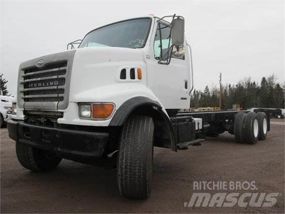 Sterling L9500 Camiões de chassis e cabine