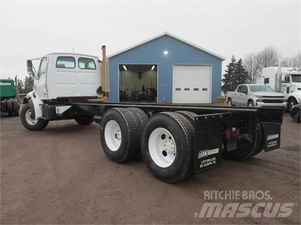 Sterling L9500 Camiões de chassis e cabine