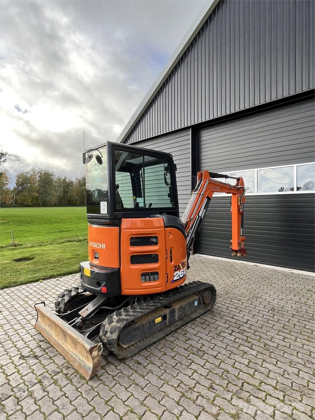 Hitachi ZX 26 U-6 CR Mini Escavadoras <7t