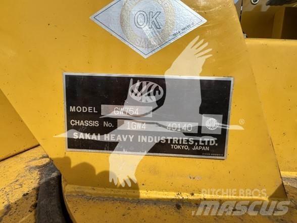 Sakai GW754 Cilindros Compactadores de pneus