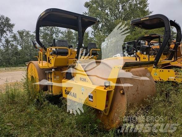 Sakai R2H-4 Cilindros Compactadores monocilíndricos