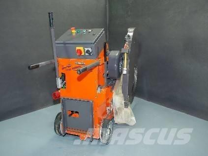 Husqvarna FS1200 Construção - Outros
