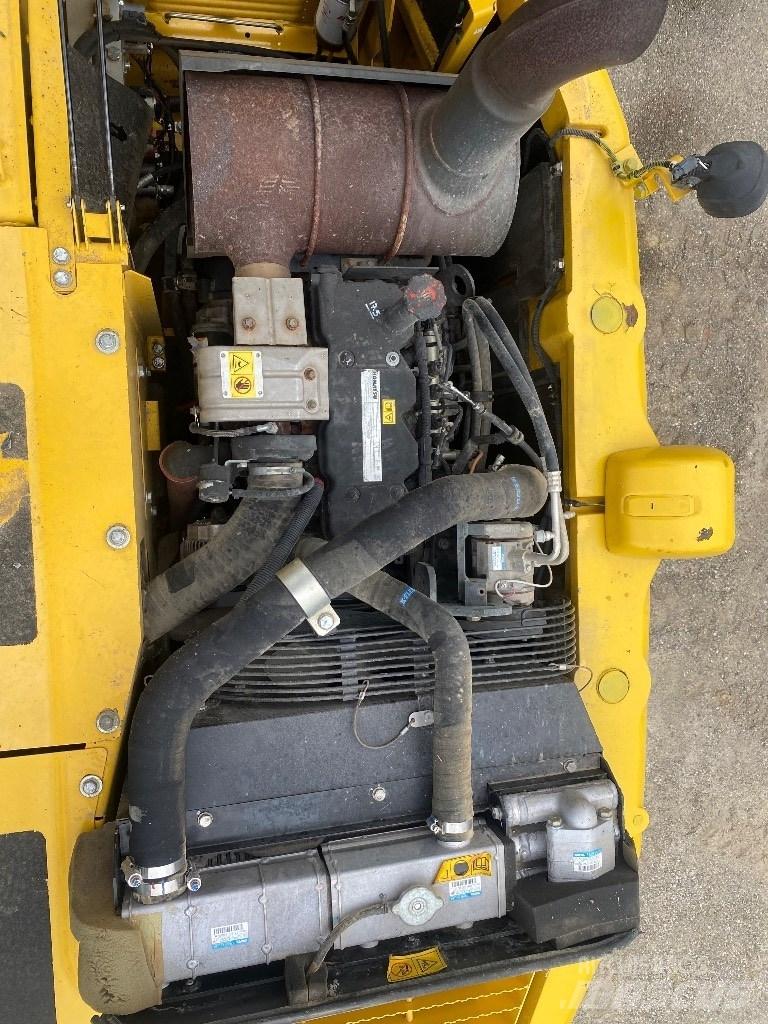 Komatsu PW 148-8 Escavadoras de rodas