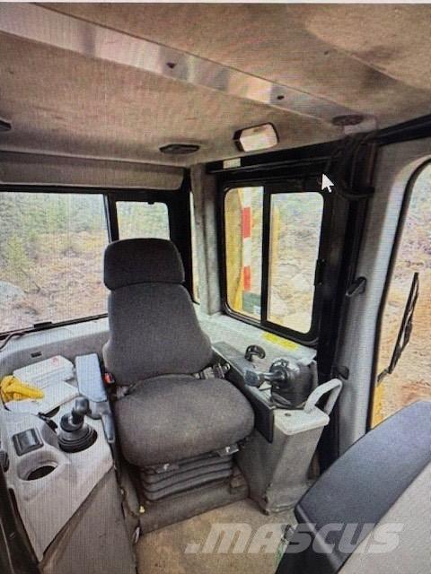 CAT D 6 T Dozers - Tratores rastos